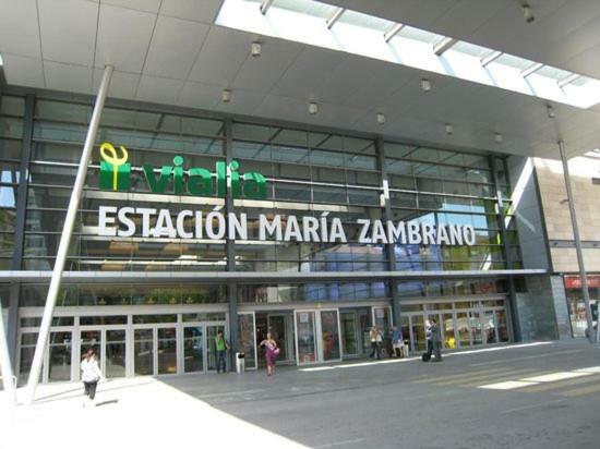 Infostays Maria Zambrano Μάλαγα Εξωτερικό φωτογραφία